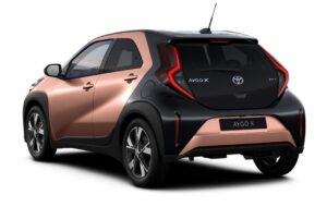 Tył auta Toyota Aygo X 1,5 Hybrid Style